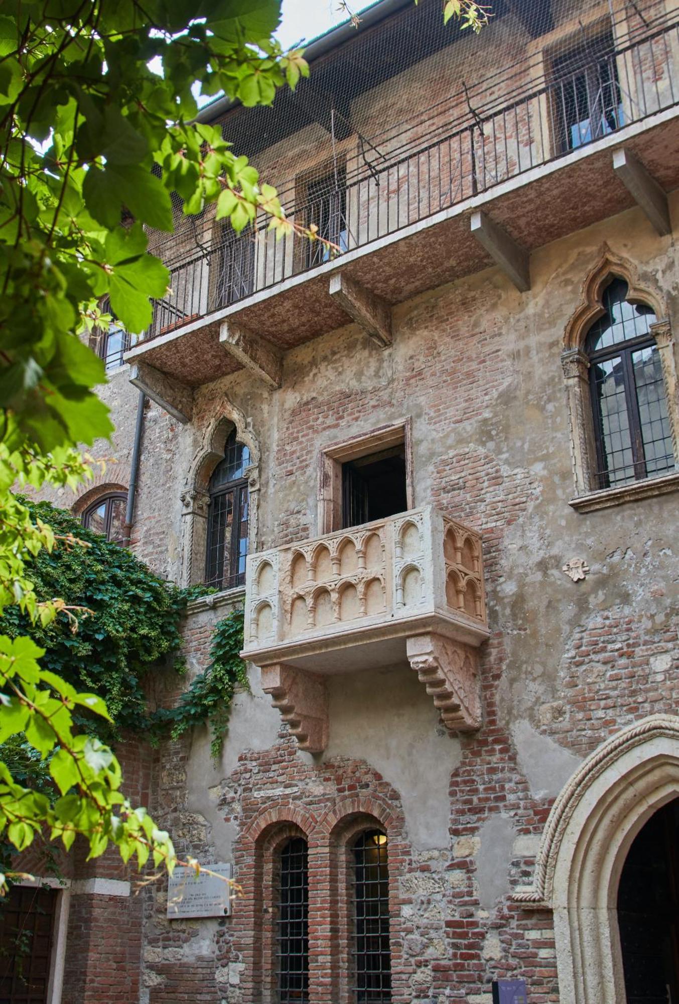 Corso Cavour Luxury Apartment Verona Exterior photo
